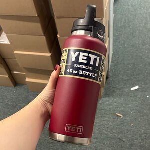 NWT YETI Rambler 46oz Bottle Red